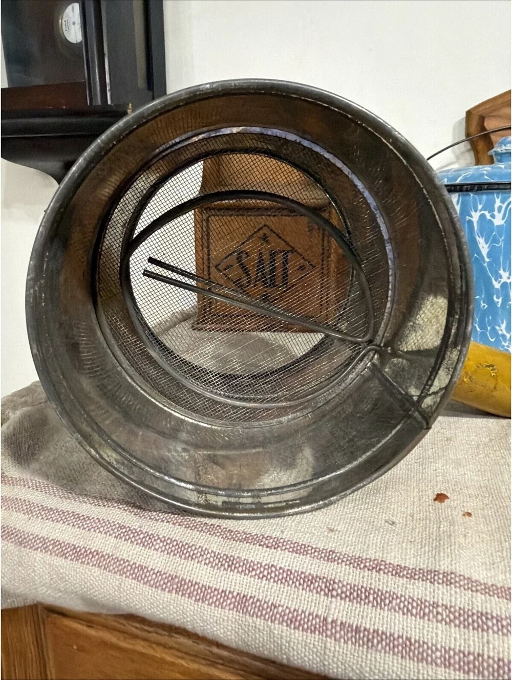 Antique Kitchen 5 Cup DUPLEX SIFTER Yellow Handle both lids flour Primitive Farm